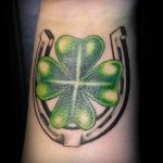 фото тату клевер четырехлистный 24.12.2018 №435 - four leaf clover tattoo - tattoo-photo.ru