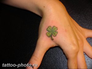 фото тату клевер четырехлистный 24.12.2018 №457 - four leaf clover tattoo - tattoo-photo.ru