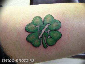 фото тату клевер четырехлистный 24.12.2018 №463 - four leaf clover tattoo - tattoo-photo.ru