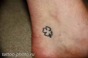 фото тату клевер четырехлистный 24.12.2018 №468 - four leaf clover tattoo - tattoo-photo.ru