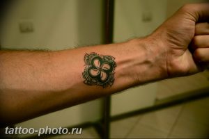 фото тату клевер четырехлистный 24.12.2018 №469 - four leaf clover tattoo - tattoo-photo.ru