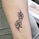 фото тату клевер четырехлистный 24.12.2018 №470 - four leaf clover tattoo - tattoo-photo.ru