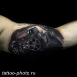 фото тату револьвер 24.12.2018 №004 - photo tattoo revolver - tattoo-photo.ru