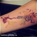 фото тату револьвер 24.12.2018 №007 - photo tattoo revolver - tattoo-photo.ru