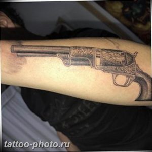 фото тату револьвер 24.12.2018 №024 - photo tattoo revolver - tattoo-photo.ru