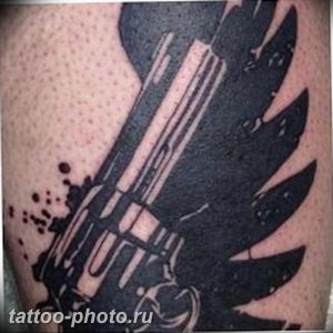 фото тату револьвер 24.12.2018 №028 - photo tattoo revolver - tattoo-photo.ru