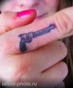 фото тату револьвер 24.12.2018 №056 - photo tattoo revolver - tattoo-photo.ru