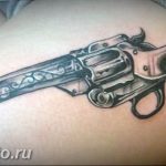 фото тату револьвер 24.12.2018 №073 - photo tattoo revolver - tattoo-photo.ru