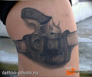 фото тату револьвер 24.12.2018 №082 - photo tattoo revolver - tattoo-photo.ru