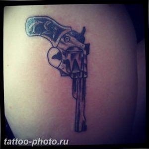 фото тату револьвер 24.12.2018 №089 - photo tattoo revolver - tattoo-photo.ru