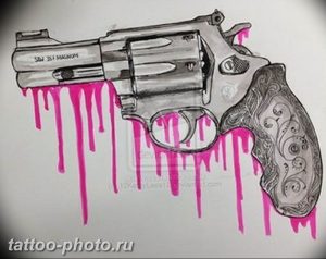 фото тату револьвер 24.12.2018 №129 - photo tattoo revolver - tattoo-photo.ru