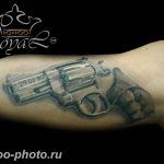 фото тату револьвер 24.12.2018 №165 - photo tattoo revolver - tattoo-photo.ru