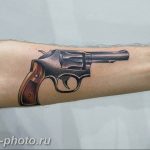 фото тату револьвер 24.12.2018 №175 - photo tattoo revolver - tattoo-photo.ru