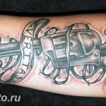 фото тату револьвер 24.12.2018 №191 - photo tattoo revolver - tattoo-photo.ru