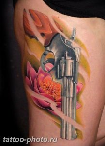 фото тату револьвер 24.12.2018 №199 - photo tattoo revolver - tattoo-photo.ru