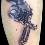 фото тату револьвер 24.12.2018 №210 - photo tattoo revolver - tattoo-photo.ru