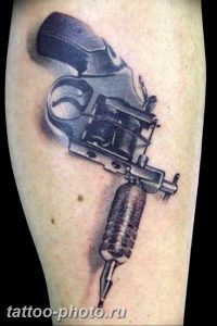 фото тату револьвер 24.12.2018 №210 - photo tattoo revolver - tattoo-photo.ru