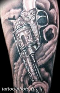фото тату револьвер 24.12.2018 №243 - photo tattoo revolver - tattoo-photo.ru