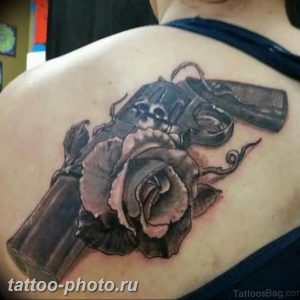 фото тату револьвер 24.12.2018 №244 - photo tattoo revolver - tattoo-photo.ru