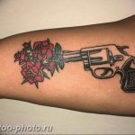 фото тату револьвер 24.12.2018 №251 - photo tattoo revolver - tattoo-photo.ru