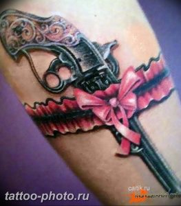 фото тату револьвер 24.12.2018 №257 - photo tattoo revolver - tattoo-photo.ru