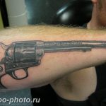 фото тату револьвер 24.12.2018 №284 - photo tattoo revolver - tattoo-photo.ru