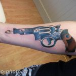 фото тату револьвер 24.12.2018 №298 - photo tattoo revolver - tattoo-photo.ru