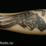 фото тату револьвер 24.12.2018 №299 - photo tattoo revolver - tattoo-photo.ru