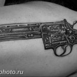 фото тату револьвер 24.12.2018 №306 - photo tattoo revolver - tattoo-photo.ru