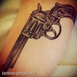 фото тату револьвер 24.12.2018 №310 - photo tattoo revolver - tattoo-photo.ru
