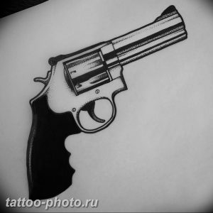 фото тату револьвер 24.12.2018 №332 - photo tattoo revolver - tattoo-photo.ru