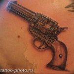 фото тату револьвер 24.12.2018 №333 - photo tattoo revolver - tattoo-photo.ru