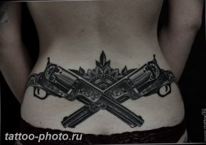 фото тату револьвер 24.12.2018 №334 - photo tattoo revolver - tattoo-photo.ru