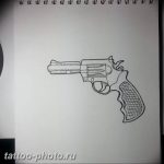 фото тату револьвер 24.12.2018 №336 - photo tattoo revolver - tattoo-photo.ru