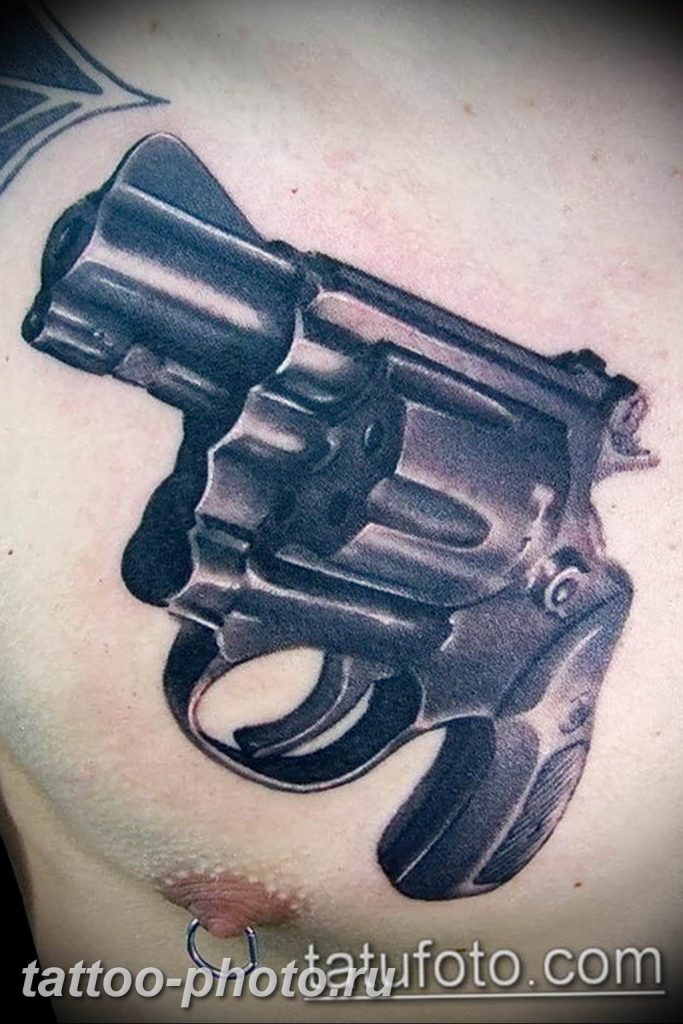 фото тату револьвер 24.12.2018 №351 - photo tattoo revolver - tattoo-photo.ru