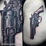 фото тату револьвер 24.12.2018 №380 - photo tattoo revolver - tattoo-photo.ru