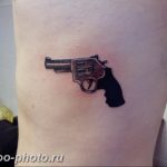 фото тату револьвер 24.12.2018 №393 - photo tattoo revolver - tattoo-photo.ru