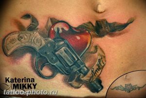 фото тату револьвер 24.12.2018 №411 - photo tattoo revolver - tattoo-photo.ru