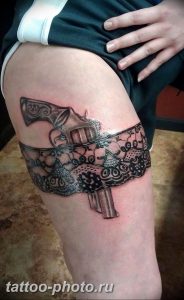 фото тату револьвер 24.12.2018 №418 - photo tattoo revolver - tattoo-photo.ru
