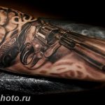 фото тату револьвер 24.12.2018 №433 - photo tattoo revolver - tattoo-photo.ru