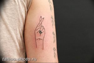 фото тату хэндпоук 15.02.2019 №036 - handpoke tattoo photo - tattoo-photo.ru