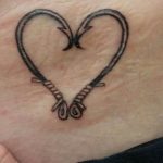 фото тату рыбацкий крючек 08.02.2019 №026 - photo tattoo fishing hook - tattoo-photo.ru