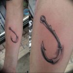 фото тату рыбацкий крючек 08.02.2019 №043 - photo tattoo fishing hook - tattoo-photo.ru