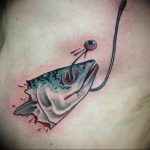 фото тату рыбацкий крючек 08.02.2019 №051 - photo tattoo fishing hook - tattoo-photo.ru
