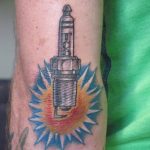 фото тату свеча зажигания 20.03.2019 №029 - tattoo spark plug - tattoo-photo.ru