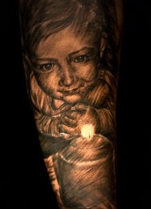 фото тату свеча на предплечье 20.03.2019 №061 - forearm candle tattoo - tattoo-photo.ru