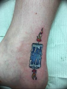 фото тату горящая свеча 20.03.2019 №040 - tattoo burning candle - tattoo-photo.ru