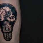 фото тату горящая свеча 20.03.2019 №059 - tattoo burning candle - tattoo-photo.ru