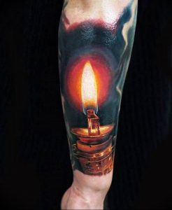 фото тату горящая свеча 20.03.2019 №092 - tattoo burning candle - tattoo-photo.ru