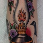 фото тату горящая свеча 20.03.2019 №097 - tattoo burning candle - tattoo-photo.ru